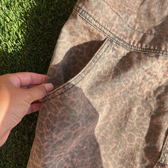 Free People Leopard Print Overalls woman’s size 6 - Picture 5 of 10